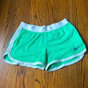 🌿Nike Green Athletic Shorts, size S🌿